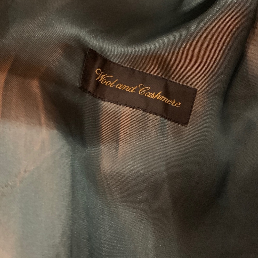 47. Bugatti Wool And Cashmere Coat made in Germany in very good condition - Picture 6 of 11